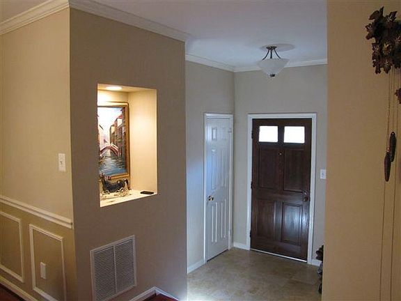 2nd image of 6058 Estates Dr