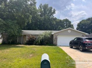 5563 Chantilly Cir, Milton, FL 32583