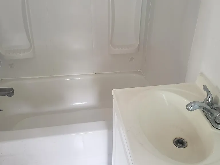 116 E Main St — Photo 14