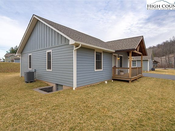 3rd image of 424 Townhomes Place #.