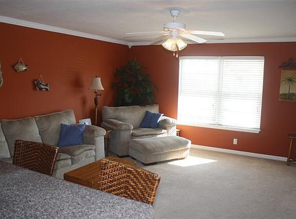 2nd image of 338 Arapaho Dr