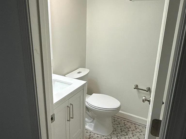 380 Broadview Ave #2 — Photo 16