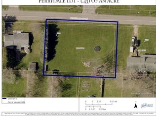 Perrydale St NW, Uniontown, OH 44685