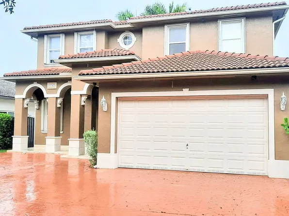 8747 NW 139th Ter, Miami Lakes, FL 33018