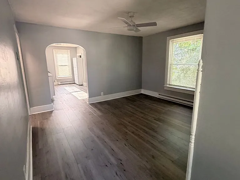 1135 Summit St — Photo 9