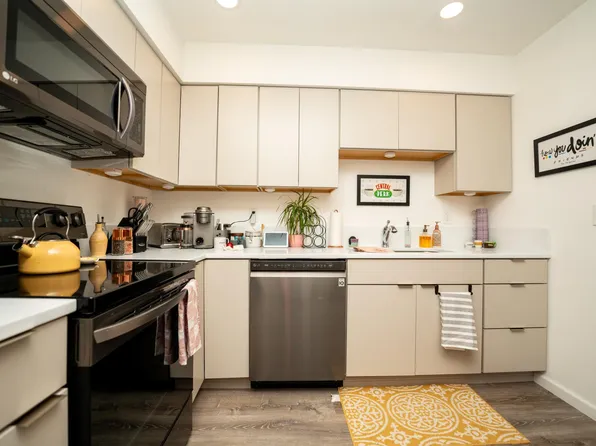 531 Sunset Ave APT 4, Manhattan, KS 66502