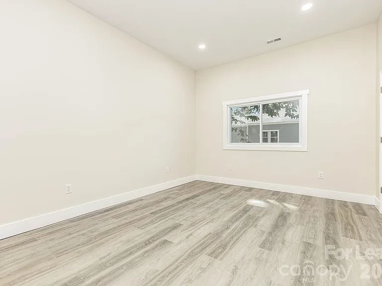 1205 S Lafayette St — Photo 11