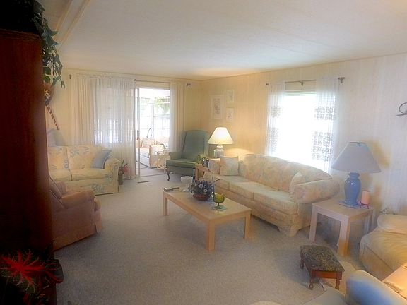 5th image of 194 Caviller Ct