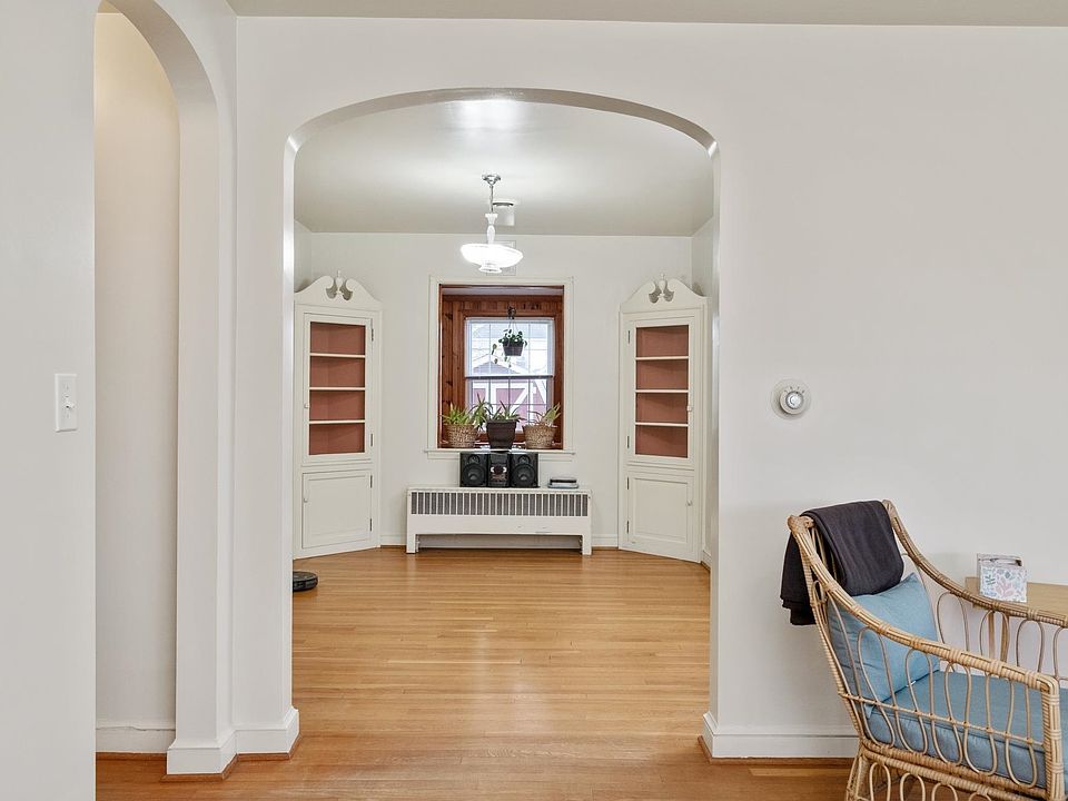 608 Florence Ave, Waynesboro, VA 22980 Zillow