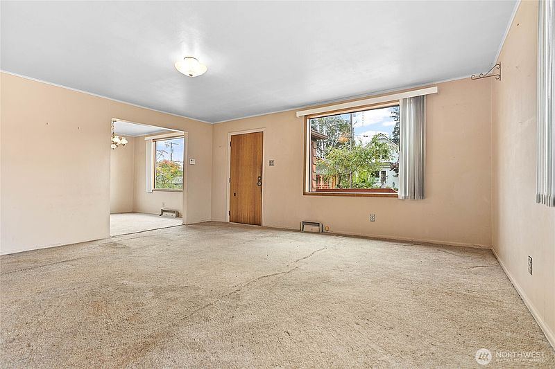 4th image of 1901 Harris Avenue