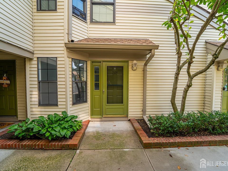 1st image of 709 Sunshine Ct