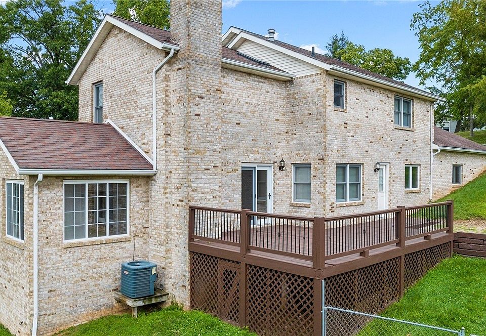 1704 Lakewood Cir, Washington, WV 26181 Zillow