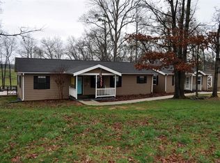 51 Lake Deerfield Rd, Hull, GA 30646