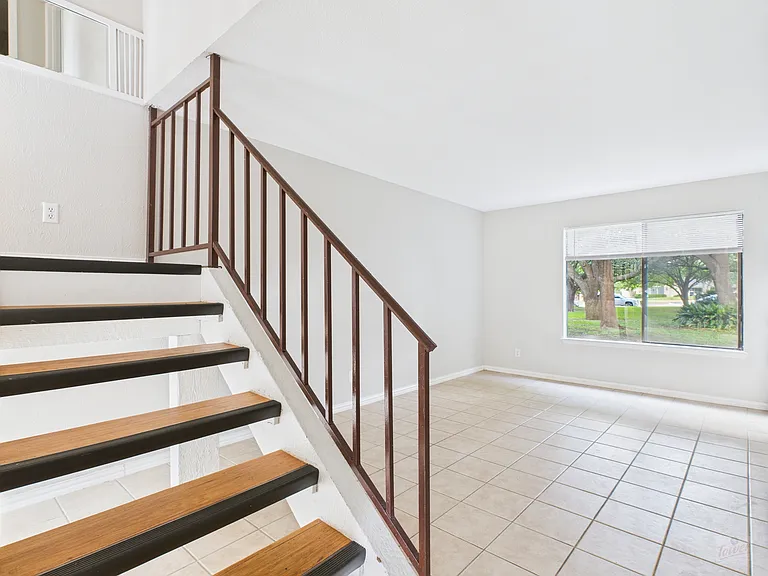 9520 Quail Village Ln — Photo 9