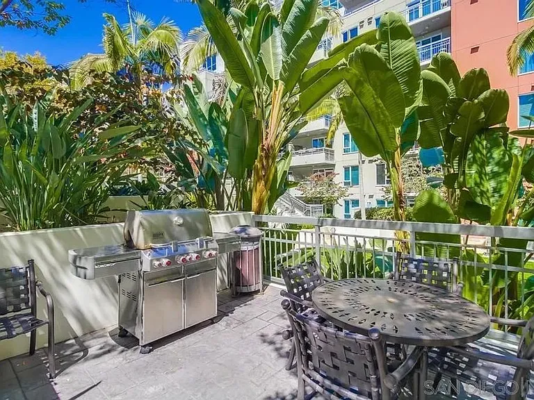 300 W Beech St #801 — Photo 11