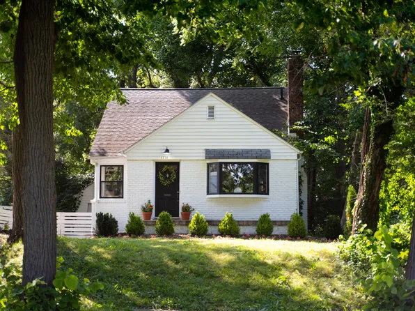 1711 Pontiac Trl, Ann Arbor, MI 48105