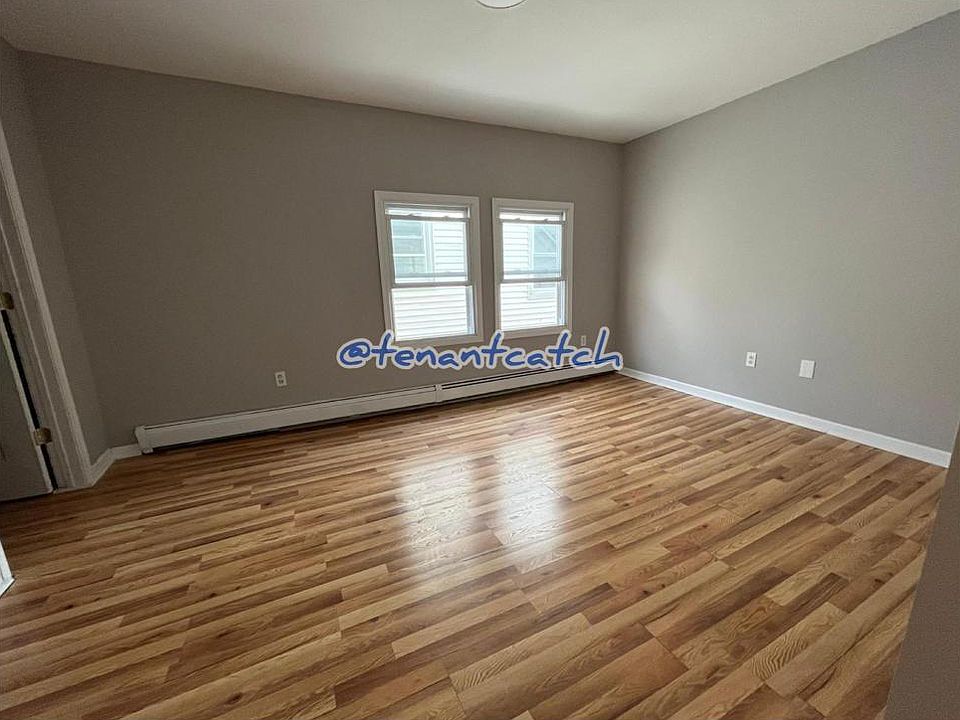 2nd image of 307 Chadwick Ave #3A