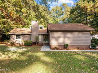 6427 Country Club Dr, Grifton, NC 28530