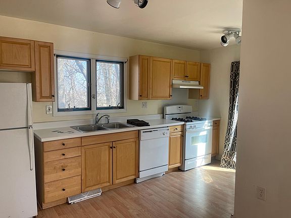 4th image of 1521 Circle Ct