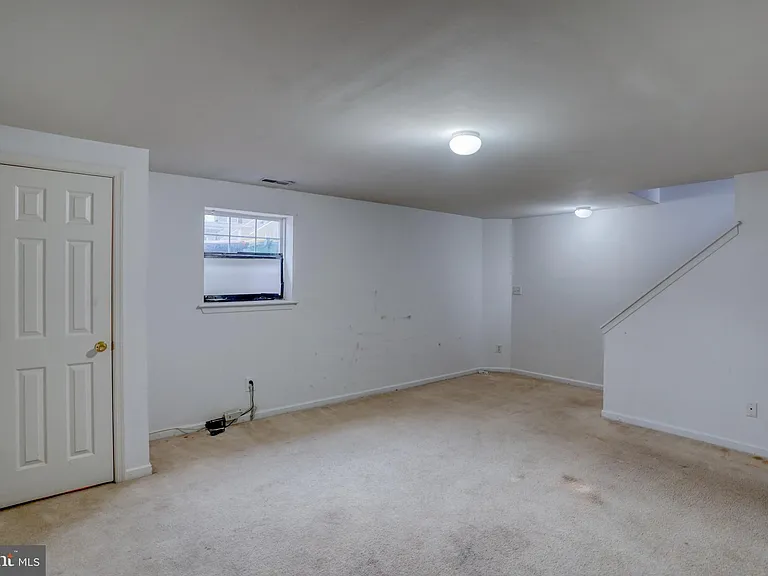 407 Champs Ln — Photo 21
