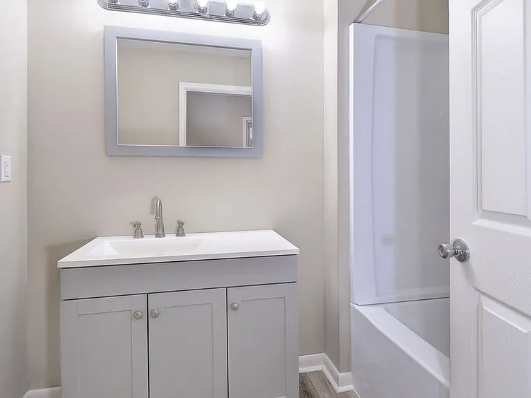 485 Colony Rd — Photo 18