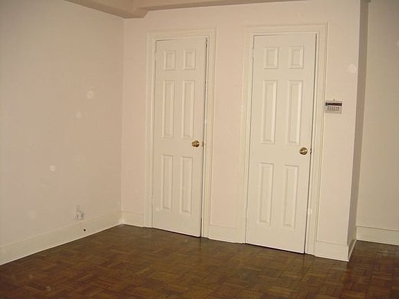 3rd image of 1 Sadore Ln APT 1M
