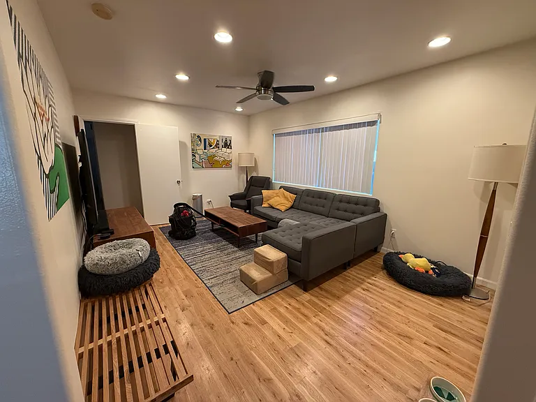 4907 S Centinela Ave #A — Photo 2