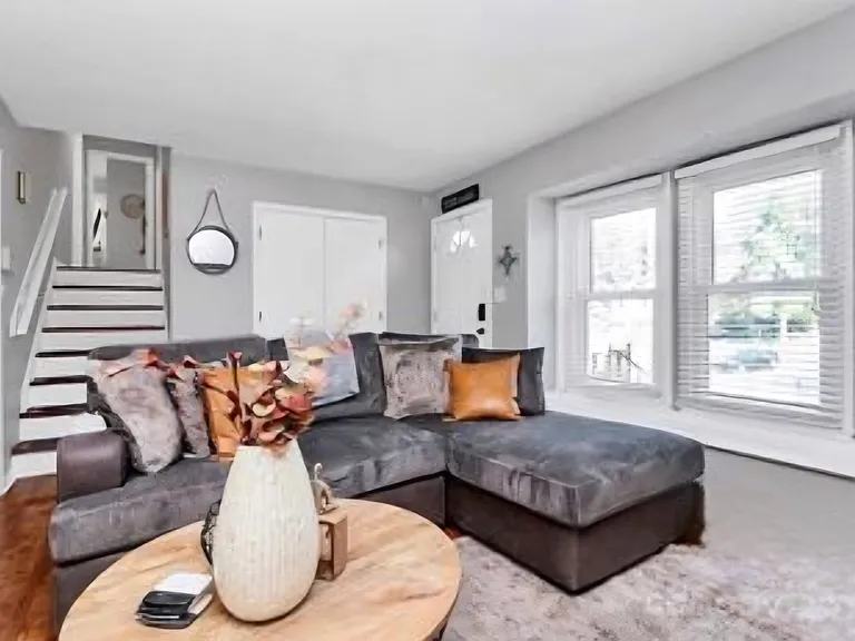 301 Red Roan Pl — Photo 26
