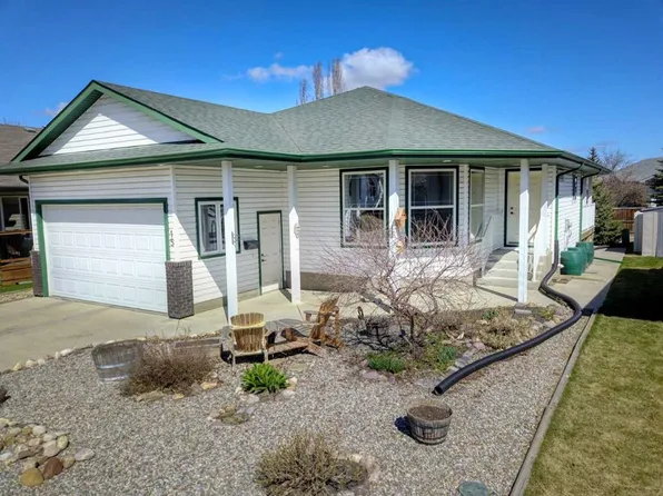 15 S Agnew Close, Red Deer, AB T4R 3L5