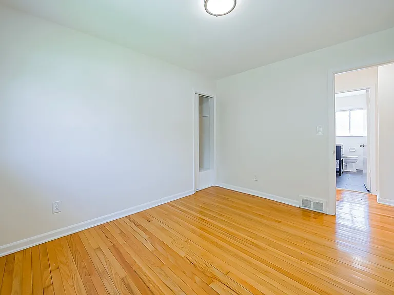 8701 Brookville Rd — Photo 12