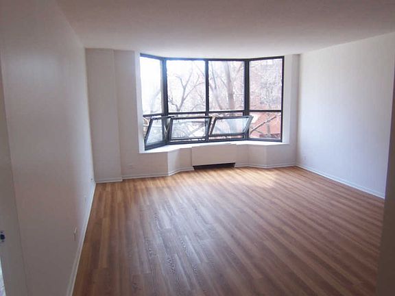 2nd image of 899 S Plymouth Ct APT 107