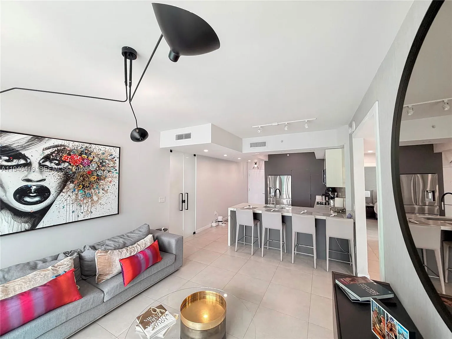 3 bed, 2.0 bath, 1419 sqft, $5,500 — Photo 2