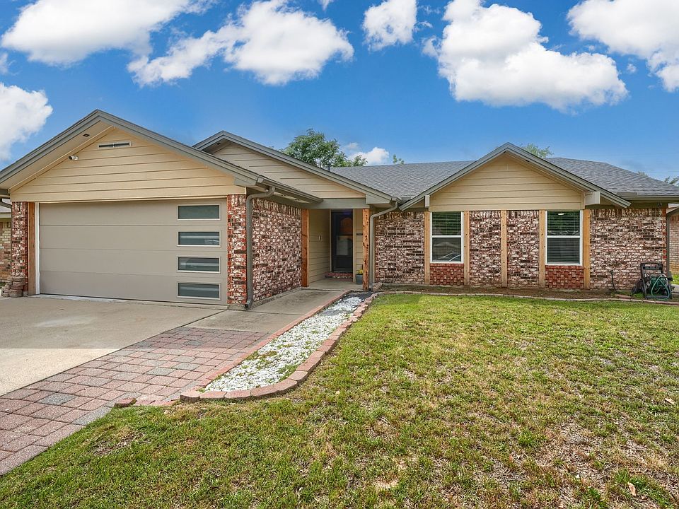 1st image of 909 Columbus Ct