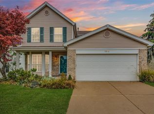 1914 Strawberry Ridge Dr, Ballwin, MO 63021