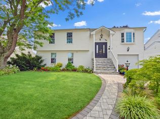 3894 Nancy Lane, Seaford, NY 11783