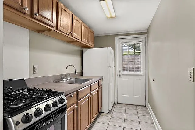 252 Audubon St #102 — Photo 8