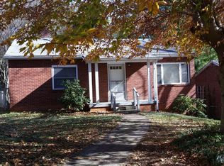 197 Aurora Dr, Asheville, NC 28805