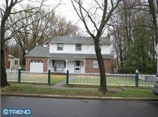 902 Chestnut Ave, Laurel Springs, NJ 08021