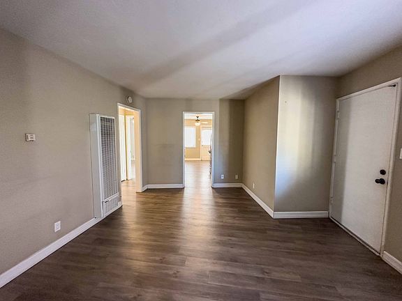 5th image of 8447 La Mesa Blvd #3