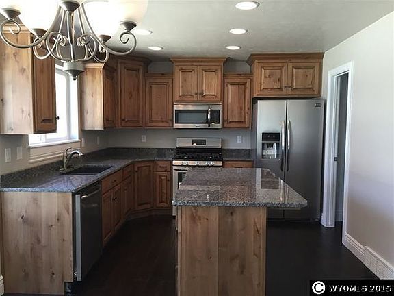 2nd image of 1006 Winchester Blvd