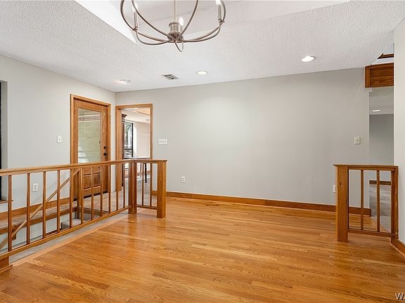 5th image of 15693 Compass Dr