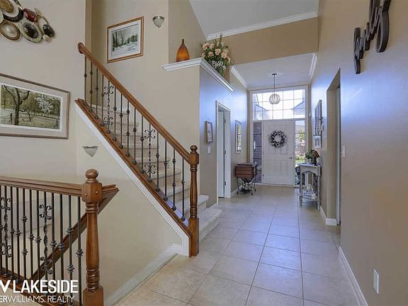 3rd image of 49290 Village Pointe Dr