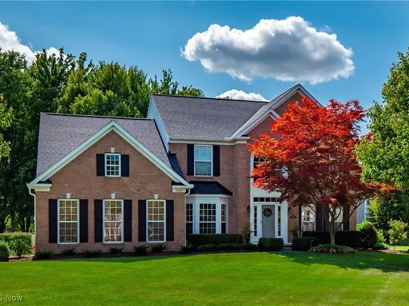 3282 Beech Ln, Avon, OH 44011