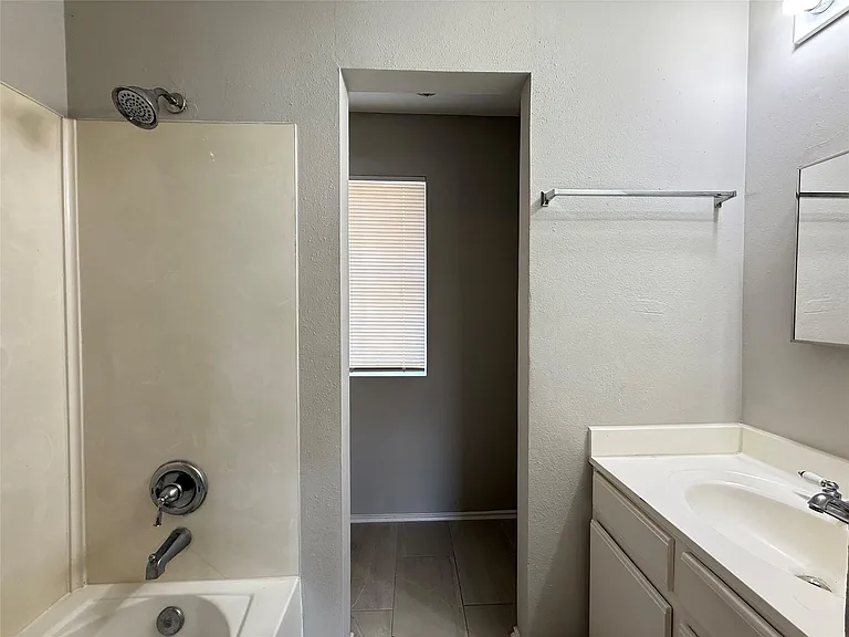 2403 Chalet Rd — Photo 11
