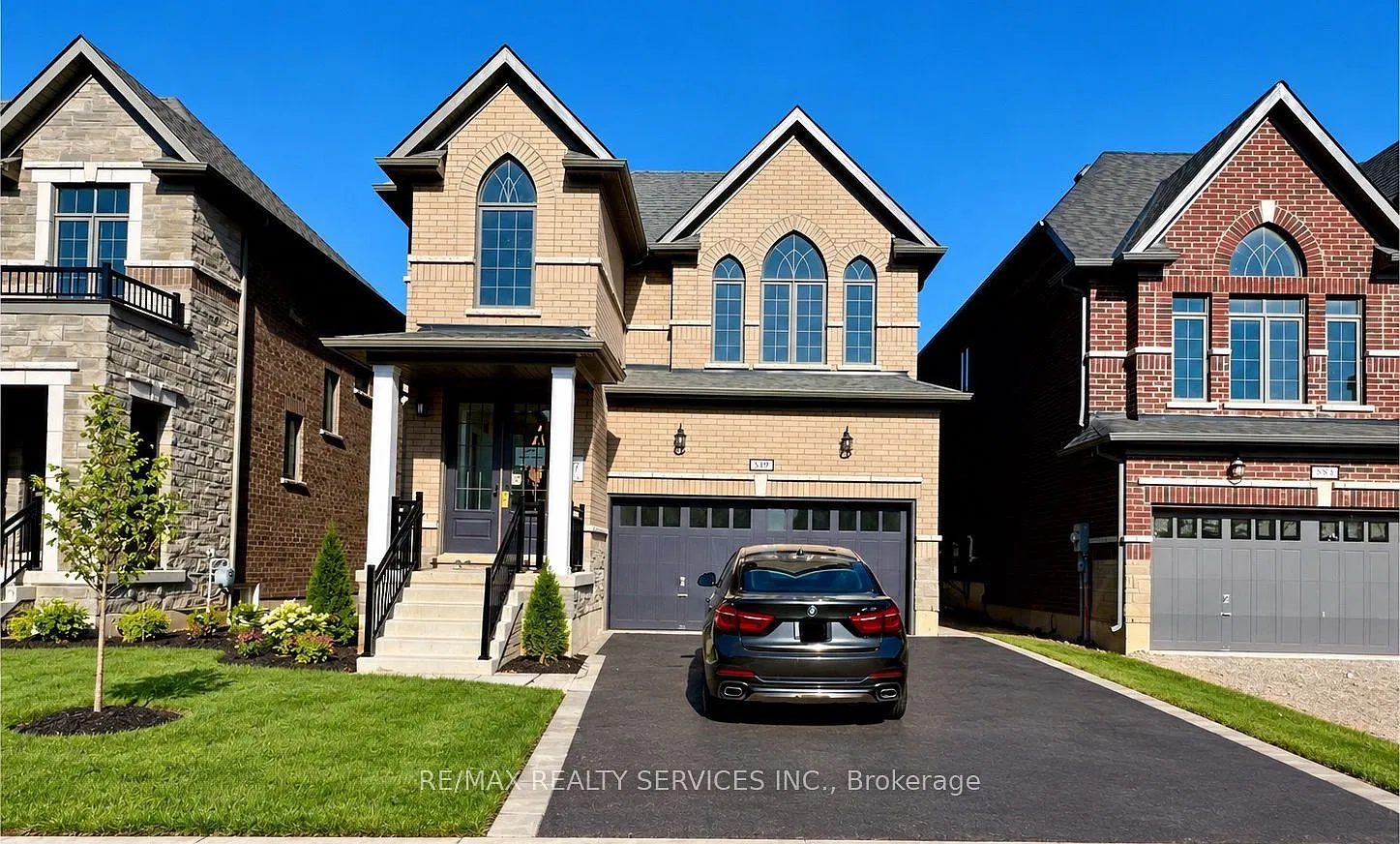 4 bed, $2,900 — Photo 1