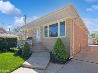 2813 W 101st St, Evergreen Park, IL