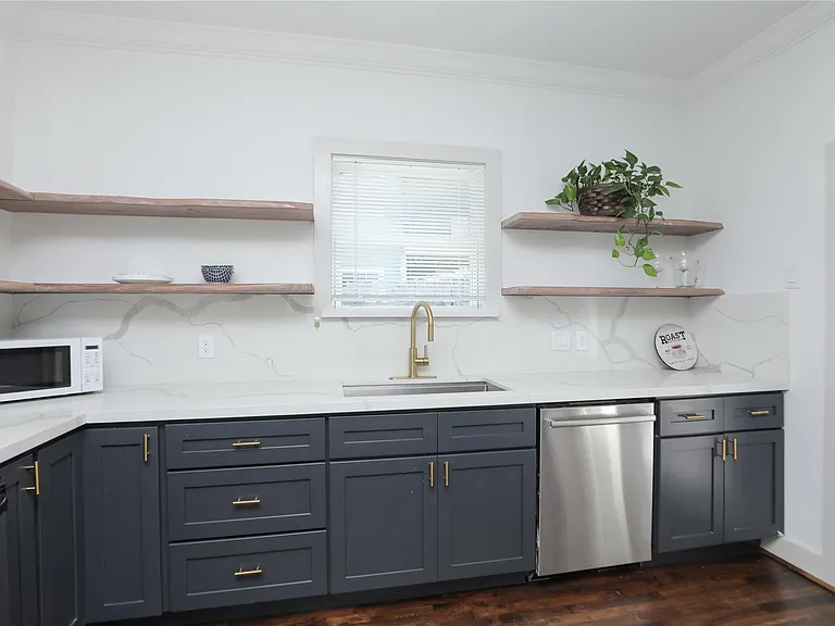 1244 W 21st St — Photo 22
