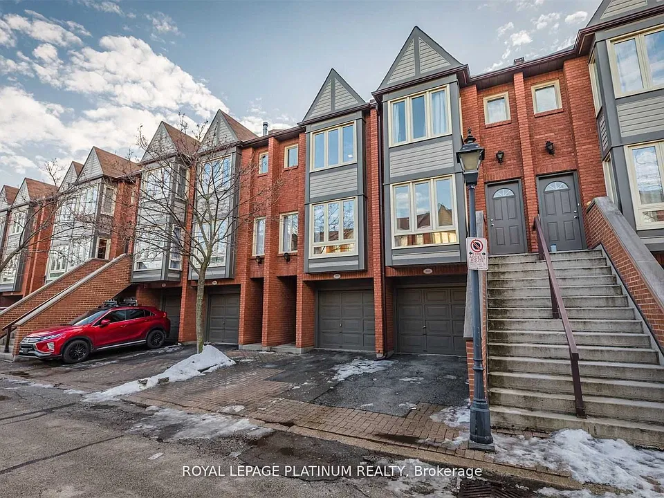895 Maple Ave #611