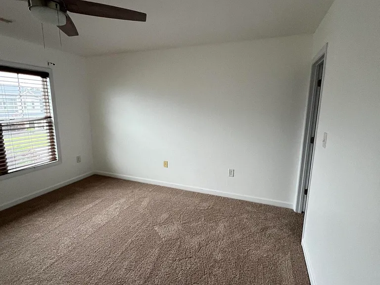 608 Cheltenham Dr — Photo 26