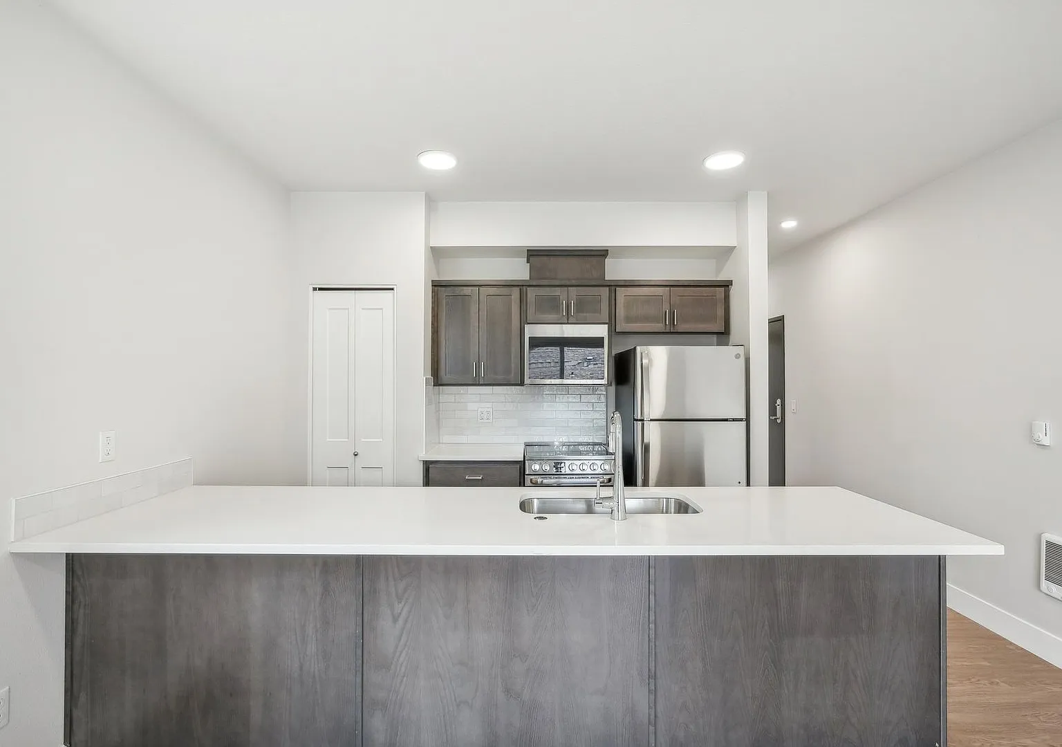 107th Street Apartments — Photo 1